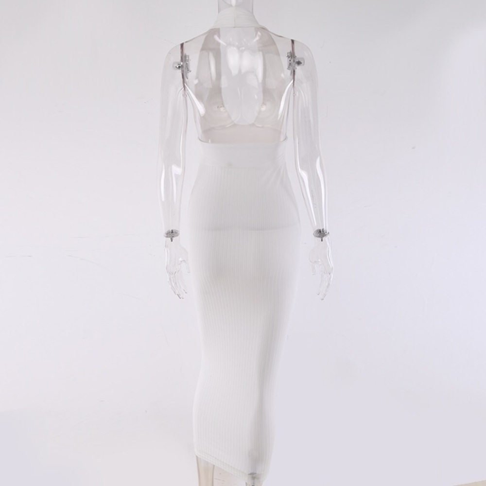 Halter dress - Picture 4 of 5